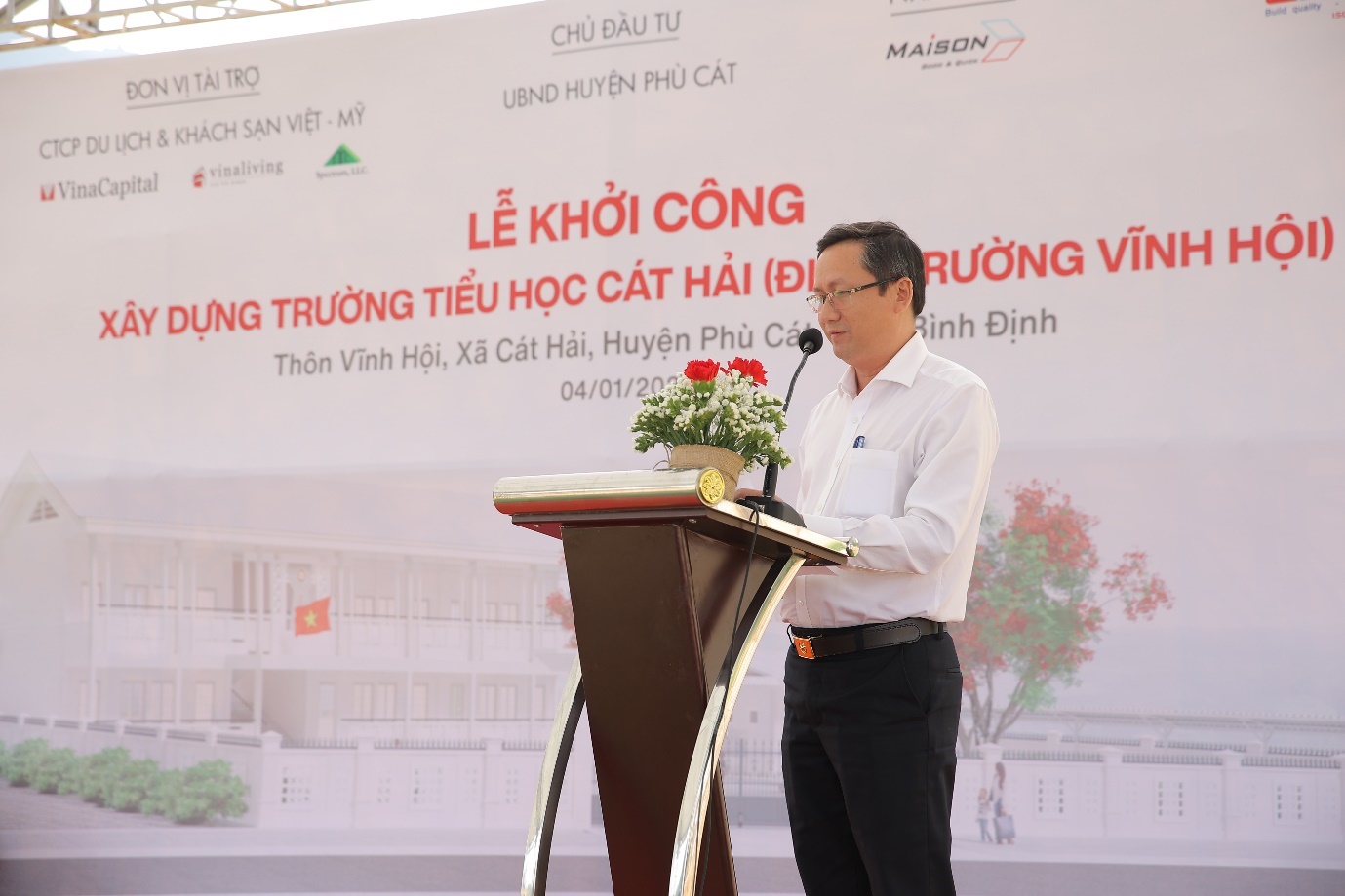 Ông Đỗ Xuân Thắng – Phó Chủ tịch UBND Huyện Phù Cát phát biểu tại Lễ khởi công
