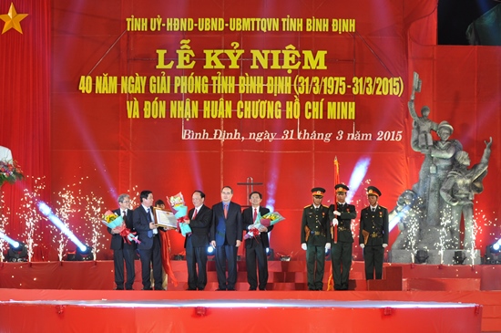 Lễ kỷ niệm 40 năm giải phóng Bình Định và đón nhận Huân Chương Hồ Chí Minh